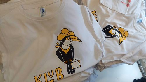 Koszulki z nadrukiem DTF – Klub Pingwinów