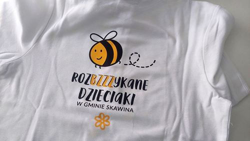 Koszulki polo z nadrukiem DTF – Rozbzzzykane Dzieciaki Skawina