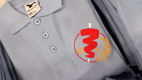 Koszulka polo z kolorowym nadrukiem DTF dla Arman Kebab
