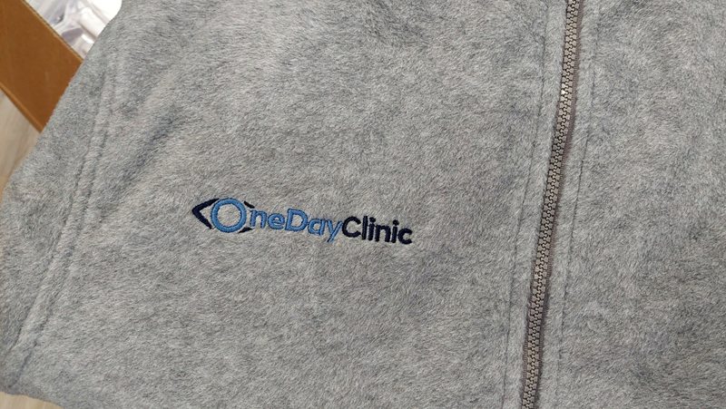 Męski polar z haftowanym logo OneDayClinic